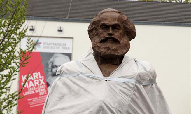 Karl Marx statue as gift from China erected in Trier