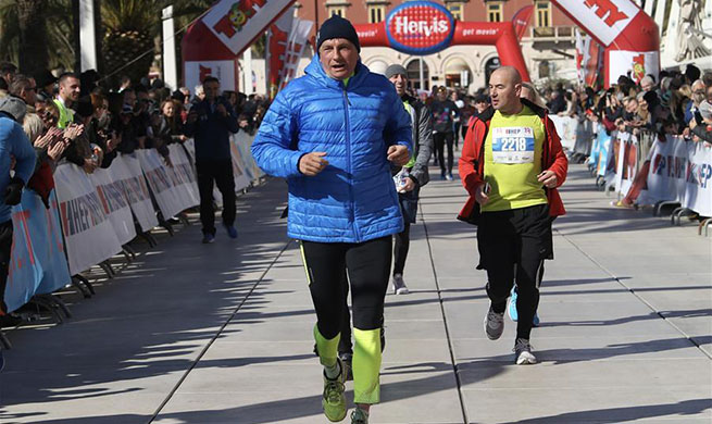 Slovenian president takes part in 19th Split half-marathon in Croatia