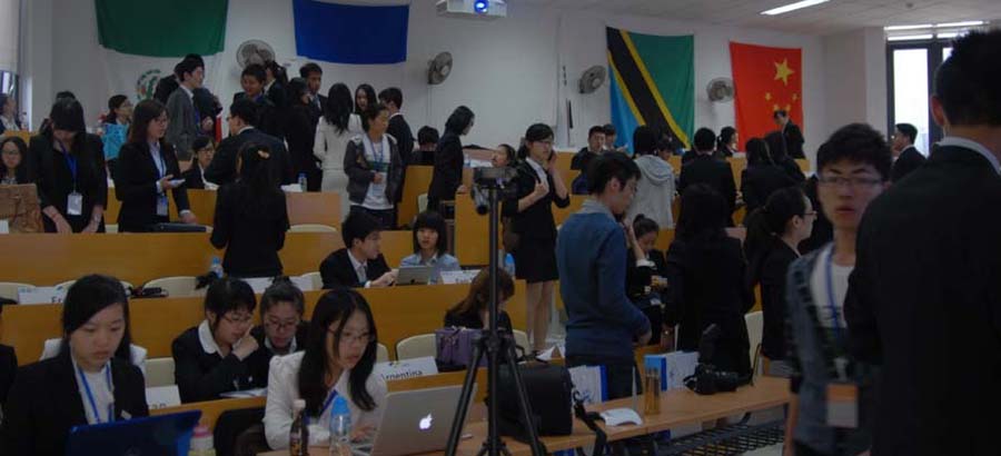 Delegates attend BMUN 2013 conference (1)