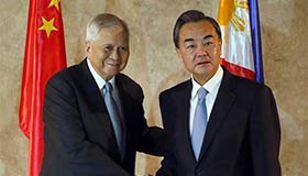 Chinese FM Wang Yi visits Philippines to warm bilateral ties