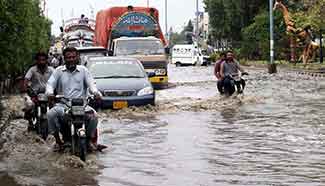 Heavy rain hits S Pakistan