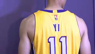 LA Lakers introduces new player Yi Jianlian