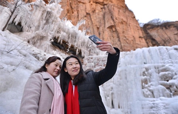 Scenery of icefall at Jiulongxia scenic spot in N China's Hebei