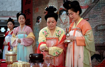 Tang-styled tea cooking show staged in NW China's Xi'an