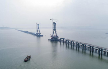 Poyang Lake No. 2 Bridge under construction in E China's Jiangxi