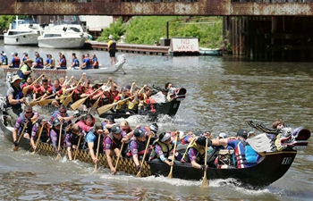 Dragon Boat Race held in Chicago to spread Chinese culture