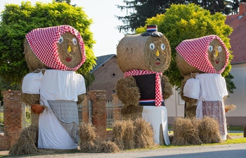Straw bale sculptures set up in Petrijevci to support Croatia ahead of World Cup final