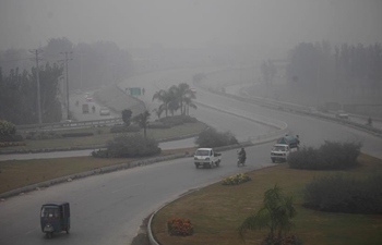 Dense fog blankets NW Pakistan's Peshawar