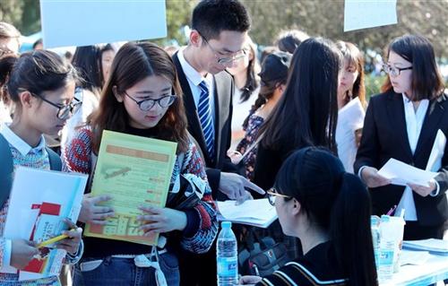 湘财证券：疫情对大学生择业与就业的影响