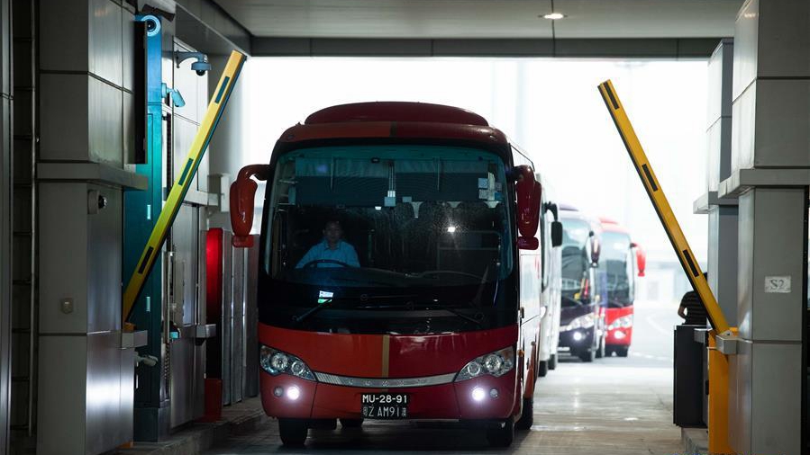 港珠澳大桥正式通车