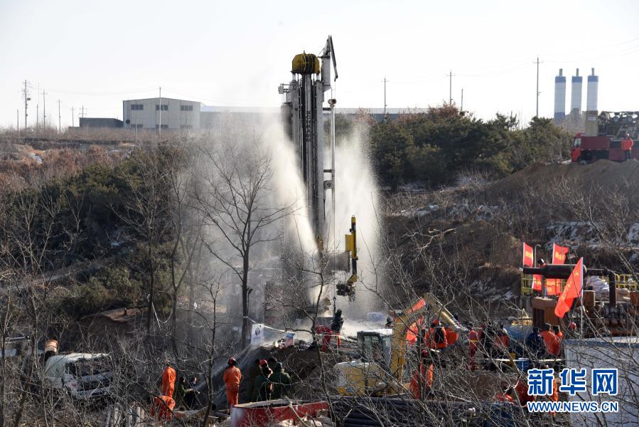 1月10日14时,山东栖霞笏山金矿发生爆炸事故,22名工人被困于井下600