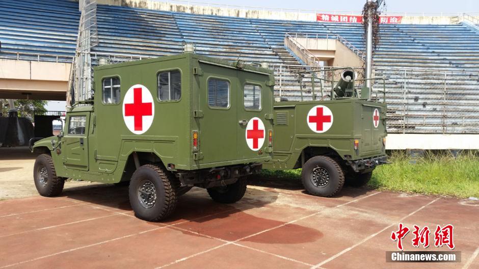 记者2日从成都军区总医院获悉,由总部配发的解放军新一代野战救护车和