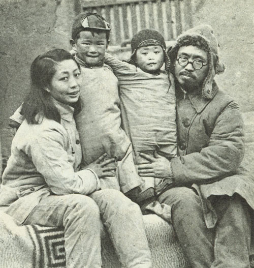 林月琴，1930年1月参加中国工农红军，任红四方面军政治部宣传队宣传员。1935年1月，随红四方面军主力参加二万五千里长征。