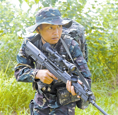 中央警卫团射击教头肉眼看弹道 惊呆学员(图)