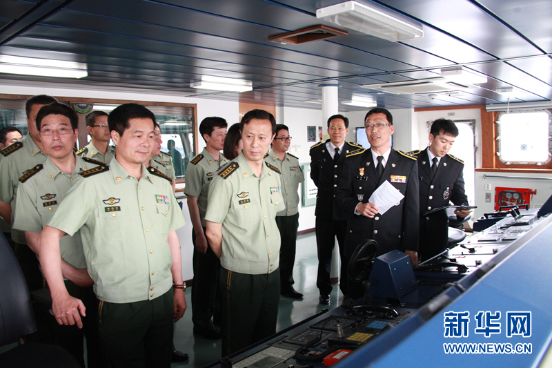 韩国海警训练舰首次访问中国海警院校