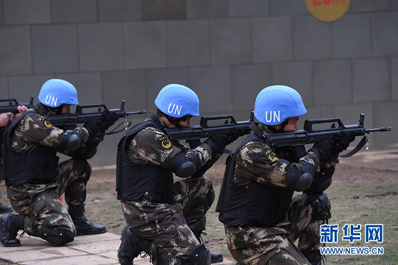 中国第四支赴利比裏亚维和警察防暴队开展实弹射击考核