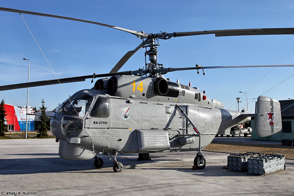 近看俄罗斯海军卡27舰载直升机机身细节