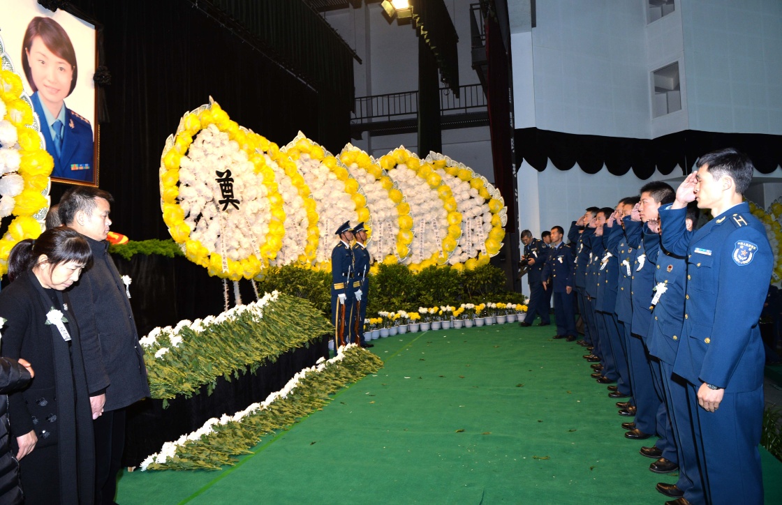 余旭烈士悼念仪式在空军航空兵某师举行