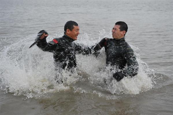 （图文互动）（2）赤胆忠心的反恐尖兵——记武警黑龙江总队某支队特战大队大队长李玉峰