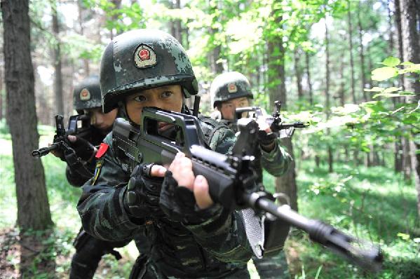 （图文互动）（3）赤胆忠心的反恐尖兵——记武警黑龙江总队某支队特战大队大队长李玉峰