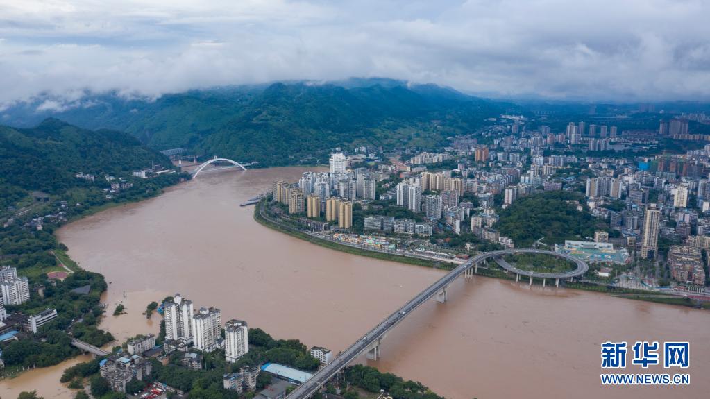 长江嘉陵江重庆段迎来大幅度涨水过程 部分河段实施交通管制