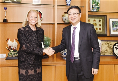 陈吉宁会见IBM董事长、总裁兼首席执行官