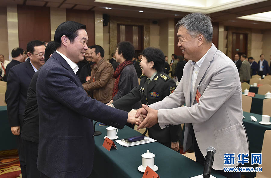 10月10日，在习近平总书记主持召开文艺工作座谈会并发表重要讲话两周年之际，中宣部在北京召开繁荣文艺创作经验交流会。中共中央政治局委员、中央书记处书记、中宣部部长刘奇葆出席会议并讲话。新华社记者高洁摄