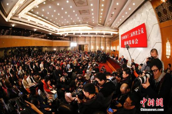 全国政协十二届四次会议今开幕中国两会正式启帷 新华网