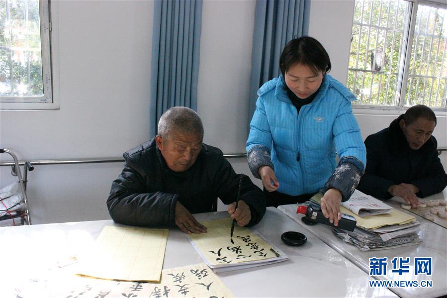 （在习近平新时代中国特色社会主义思想指引下——新时代新作为新篇章·总书记关切脱贫事·图文互动）（3）医疗扶贫，照亮贫困家庭的明天