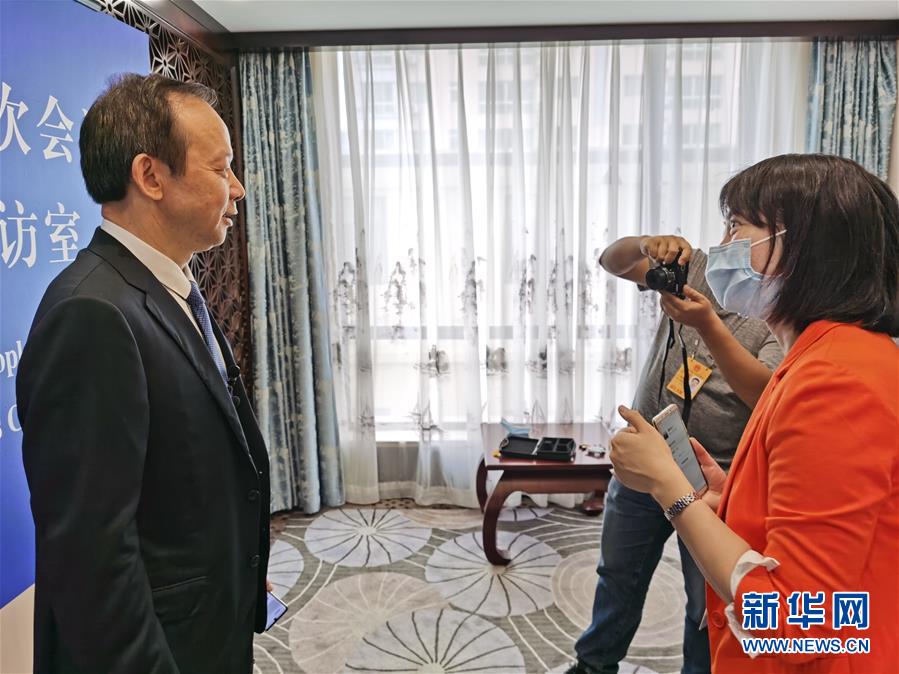 (代表委员讲述抗疫故事·湖北篇·图文互动)(1)万众一心创造“中国速度”彰显“中国力量”——湖北团代表回顾战“疫”历程