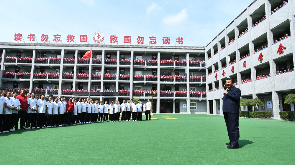 习近平在陕西榆林考察