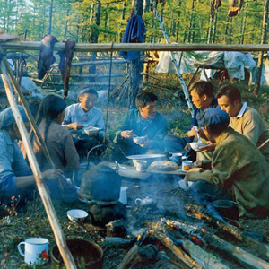 “接地气才能有底气”——记中共中央政治局常委刘云山