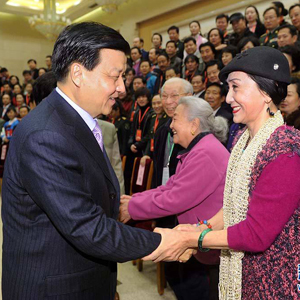 “接地气才能有底气”——记中共中央政治局常委刘云山