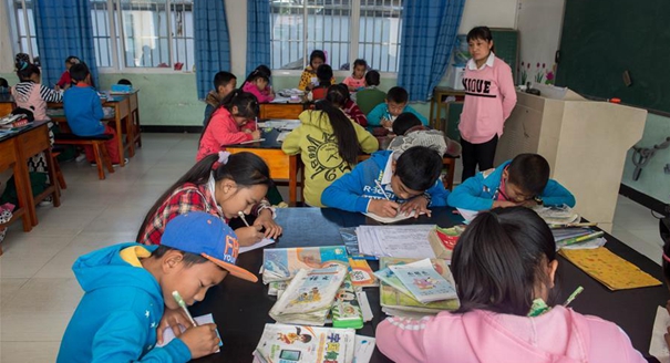 百态：中缅边境“一寨两国”里的国际学堂
