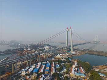  Hangzhou Ruili Expressway Dongting Lake Bridge was completed and opened to traffic