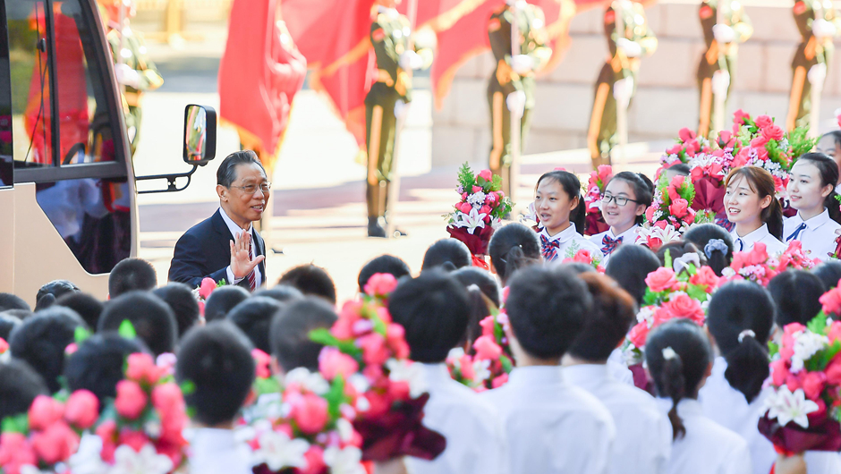 全国抗击新冠肺炎疫情表彰大会在京隆重举行