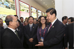 习近平与缅甸总统吴登盛共同出席第九届中国－东盟博览会主题国缅甸国家馆开馆仪式