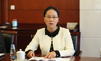 云南省科技厅党组书记李松林在分组讨论上发言