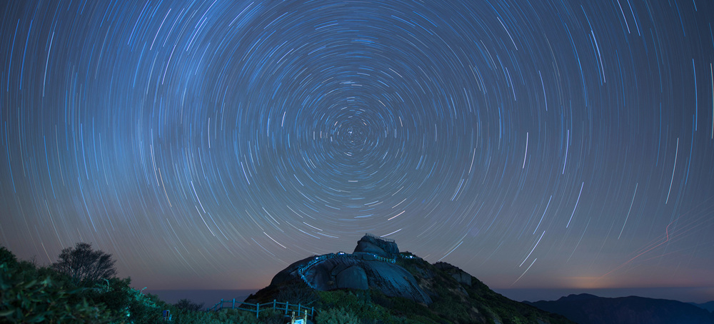 梦幻猫儿山的星轨云迹