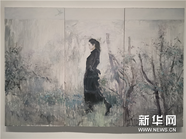 何多苓个展"草·色"亮相上海龙美术馆