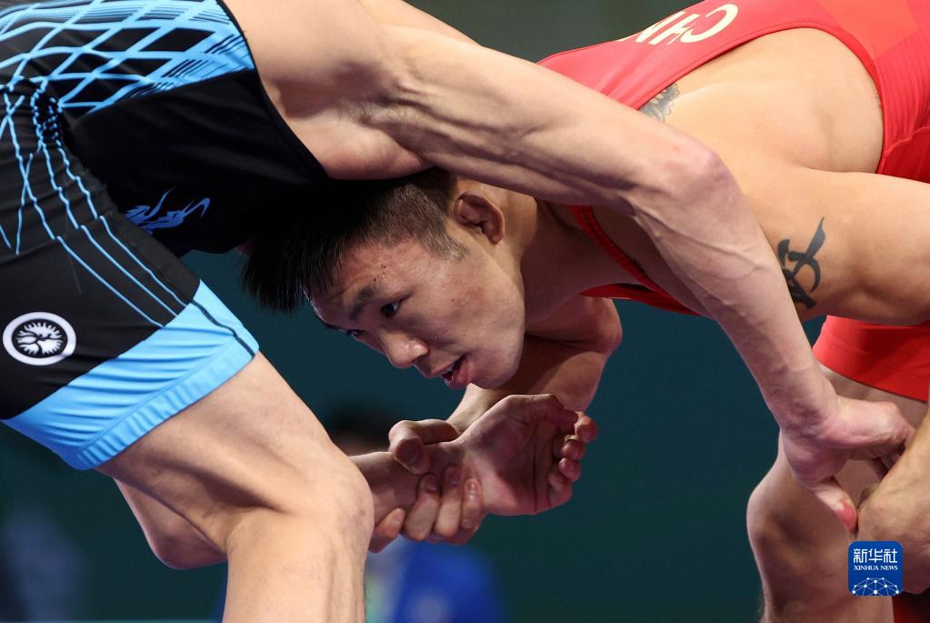 全运会-摔跤男子自由式65公斤级:浙江队选手袁绍华夺冠