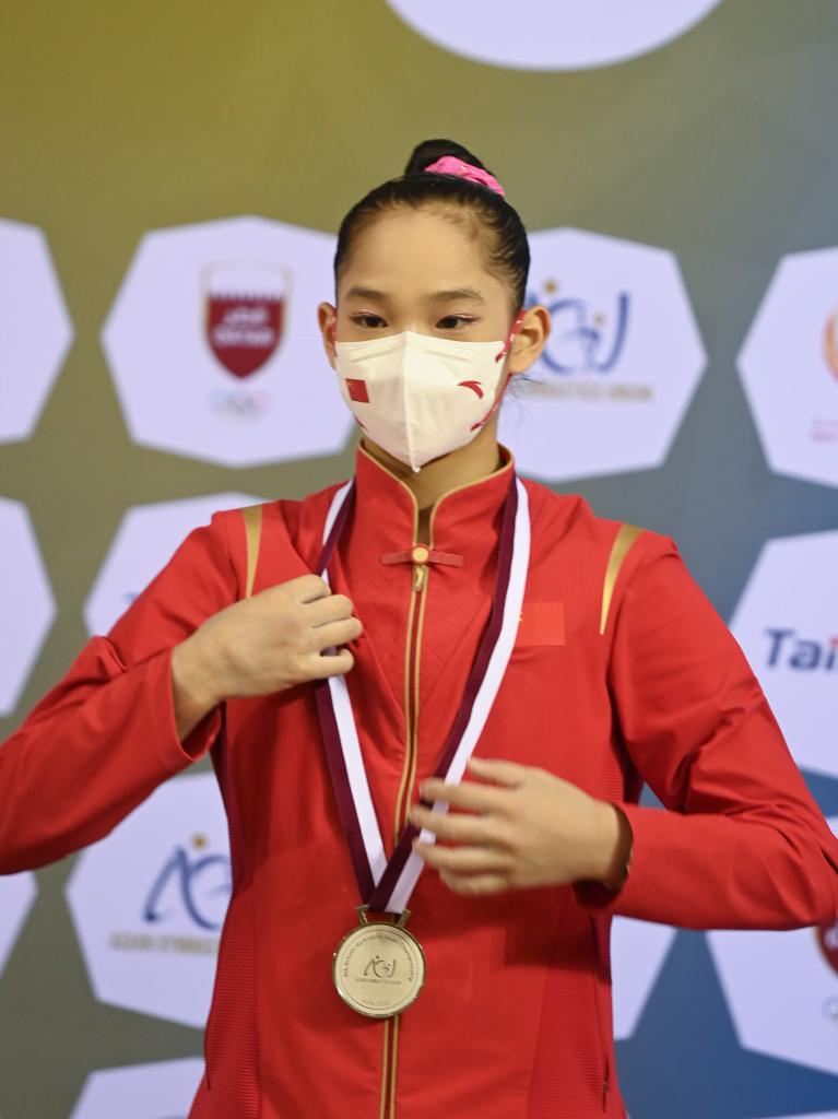 体操——亚锦赛：中国选手包揽高低杠冠亚军-新华网体育