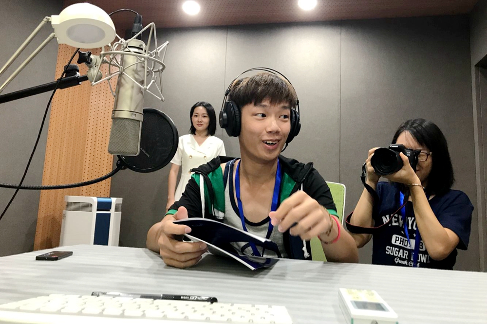 梦想离不开创意 台湾青年走进新华网媒体创意工场