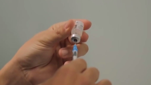 英國啟動混合新冠疫苗接種效果試驗