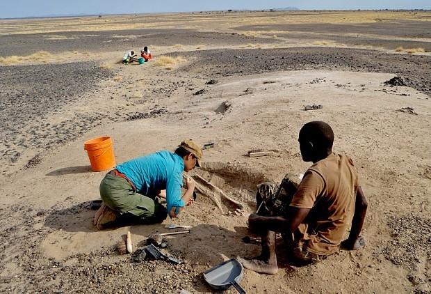肯尼亚发现万年前人类遗骨 或记录史前大屠杀