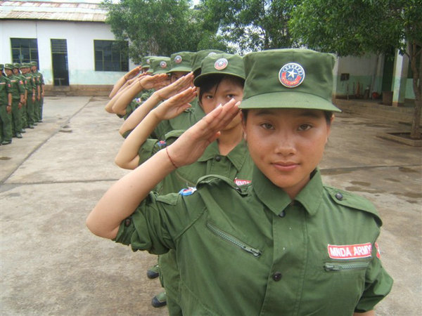 缅甸果敢女兵大量真实照片曝光(组图)