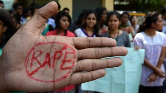 强奸女婴 印度嫌凶受私刑被砍双手!