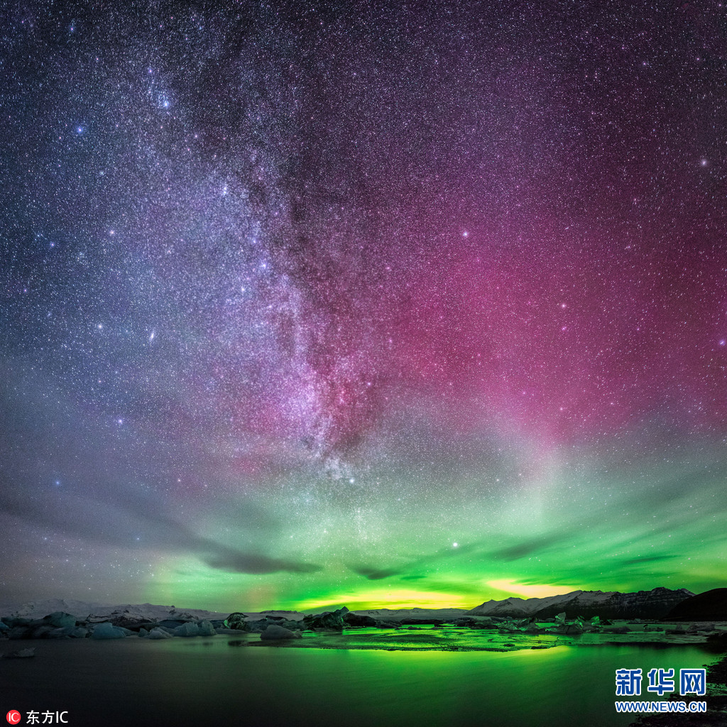 震撼摄影师冰岛拍摄美丽北极光组图
