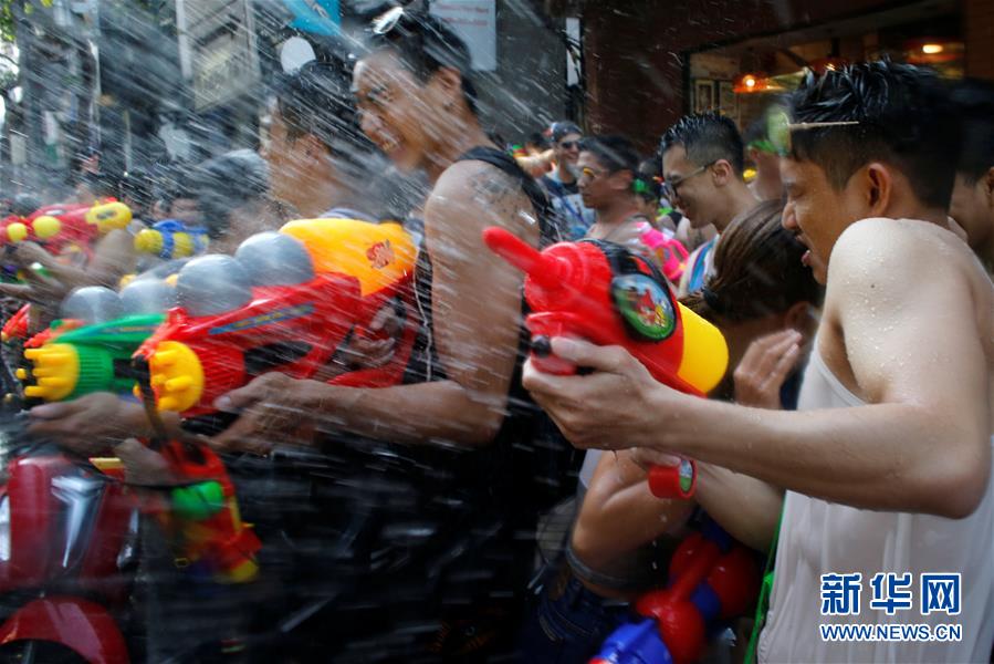 [25]（外代二线）泰国欢庆泼水节