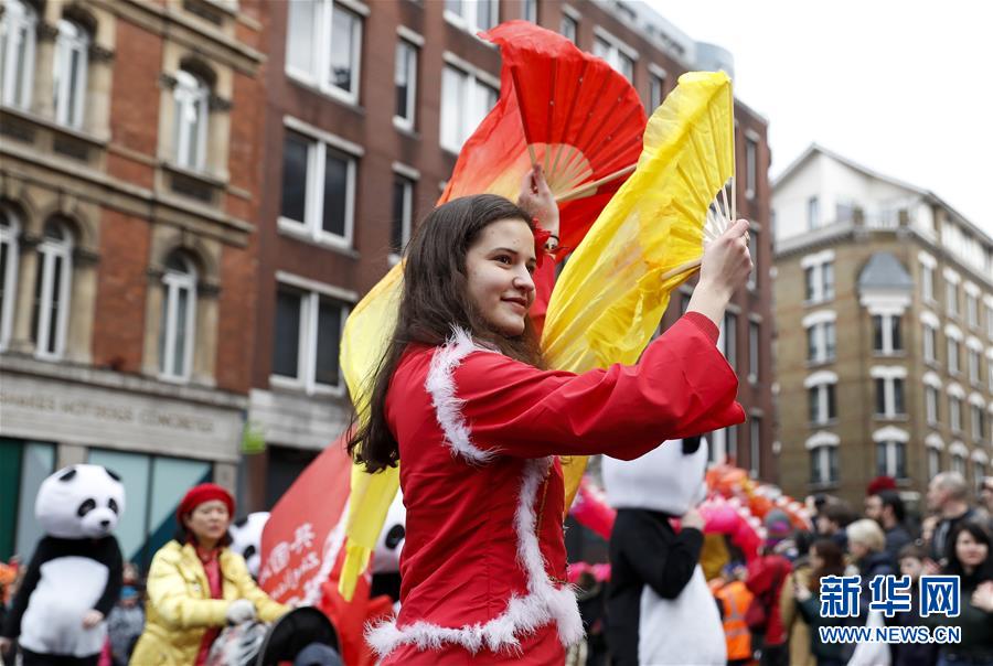 （国际）（7）伦敦举行新春巡游庆祝中国农历新年